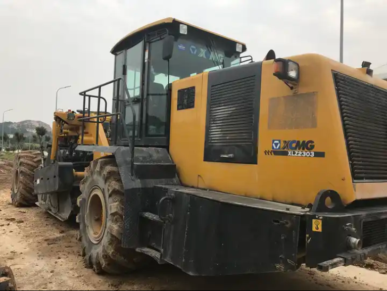 XCMG Oficial Estabilizador de Solo Reciclador a Frio de Estrada de Asfalto XLZ210 Máquina de Pavimento de Reciclagem para Venda